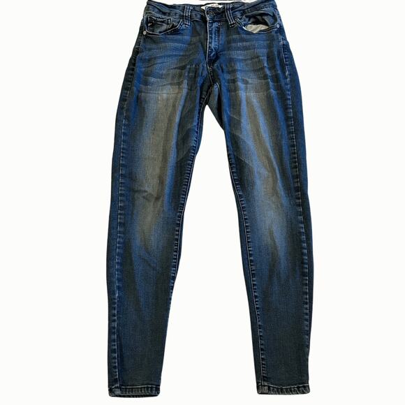 Kancan Jeans Size 27 with 31 inseam Classic Denim Closet Staple - Picture 1 of 7